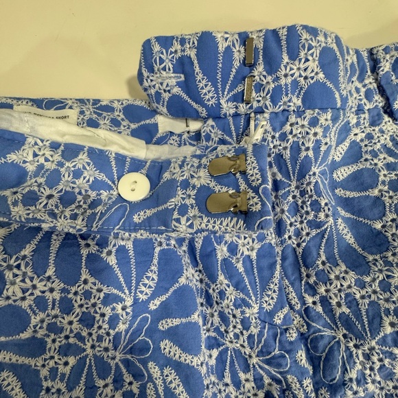 Riviera Shorts in Floral Eyelet
Loft Blue Women's Shorts Sz 4 EUC 100% Cotton - Picture 11 of 14